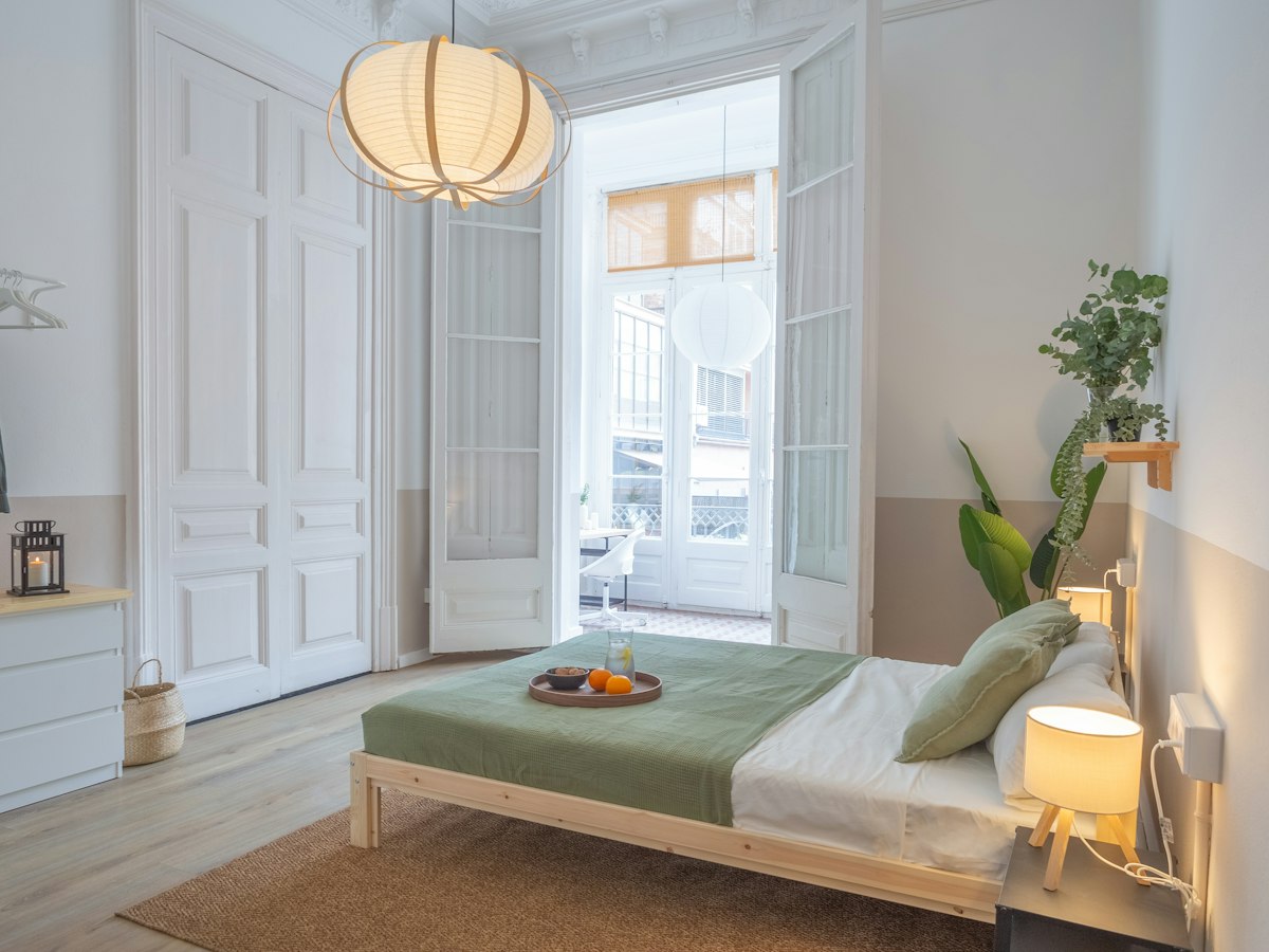Habitación amueblada en piso compartido de 9 personas en Eixample · 3