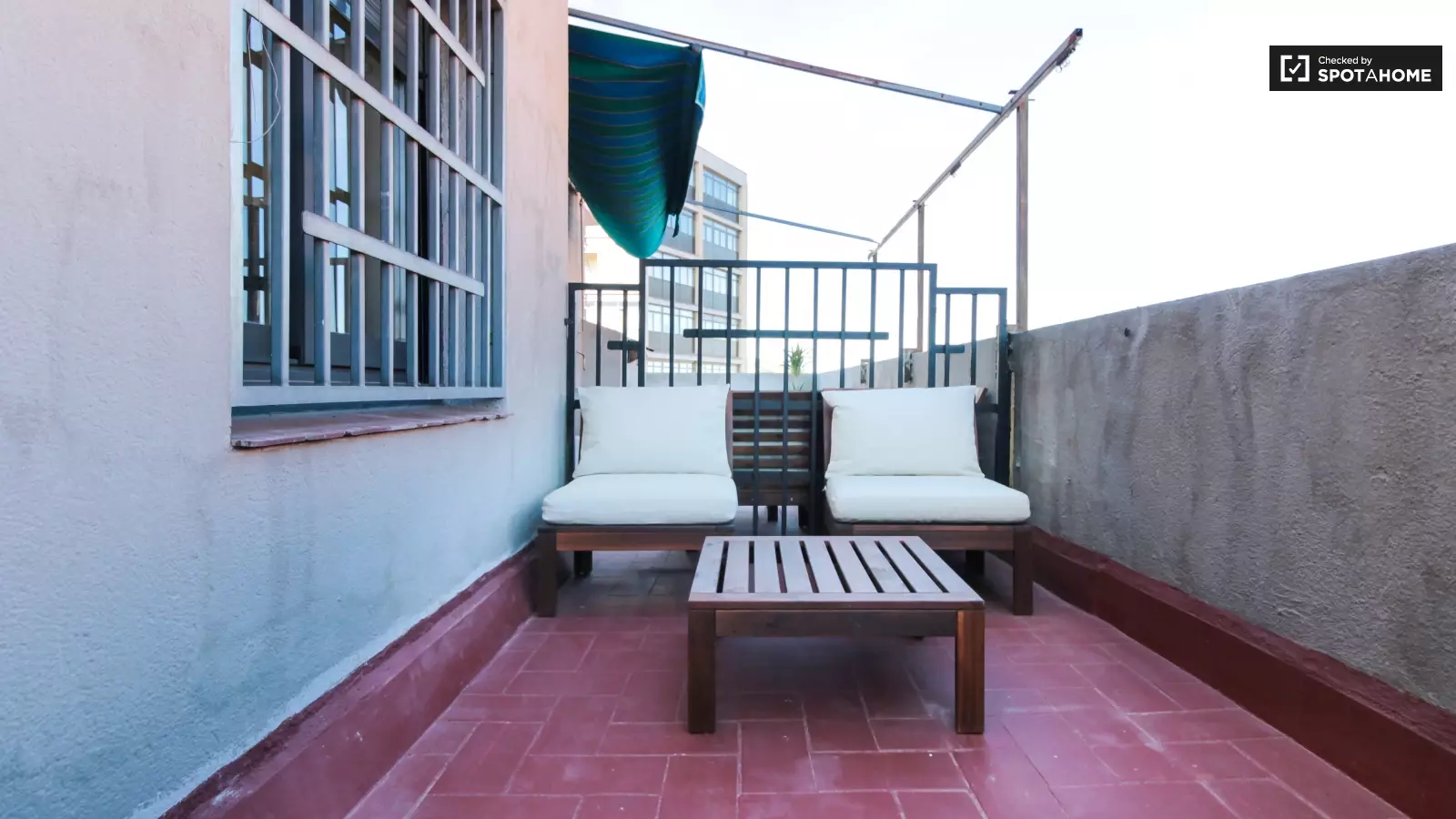 Furnished 1-bedroom flat in Nou Barris · 3