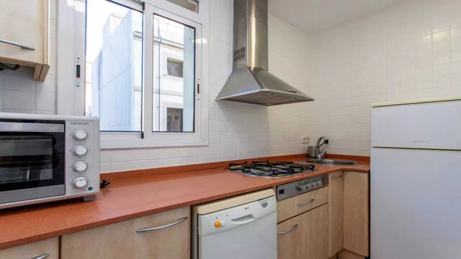 Piso de 1 dormitorio amueblado en Ciutat Vella, 36 m² · 3