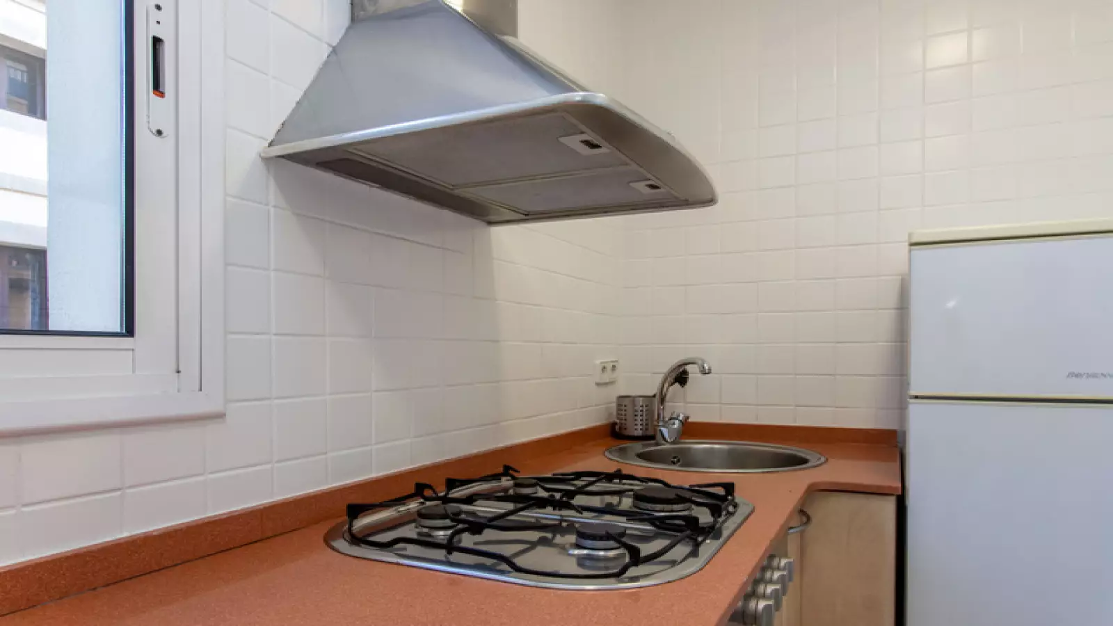 Piso de 1 dormitorio amueblado en Ciutat Vella, 36 m² · 4