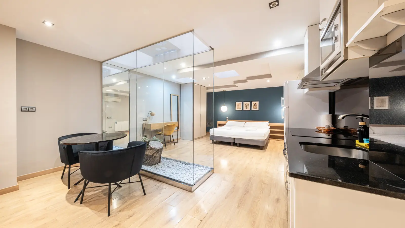 Furnished 1-bedroom flat in Eixample, 40 m² · 3