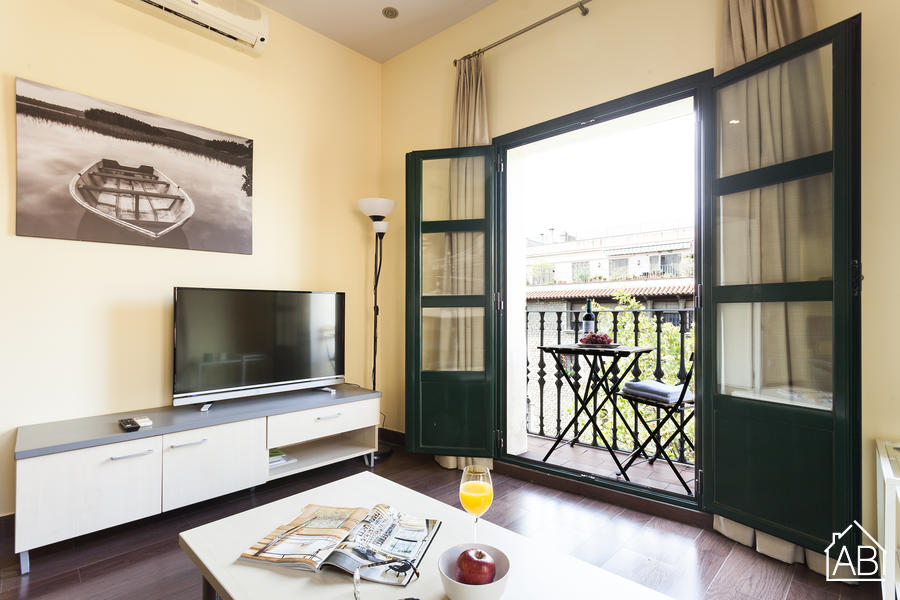 Furnished 3-bedroom flat in Ciutat Vella, 49 m² · 3