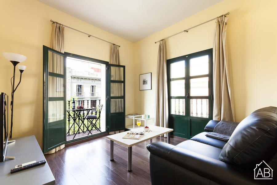 Furnished 3-bedroom flat in Ciutat Vella, 49 m² · 4