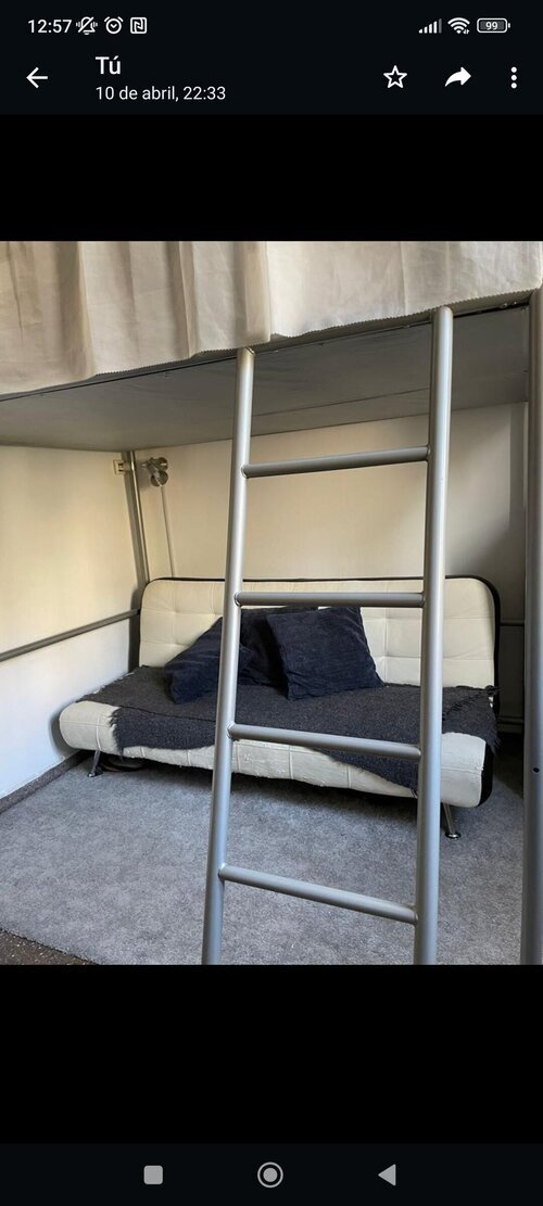 Room in a 4-person shared flat in Ciutat Vella · 3
