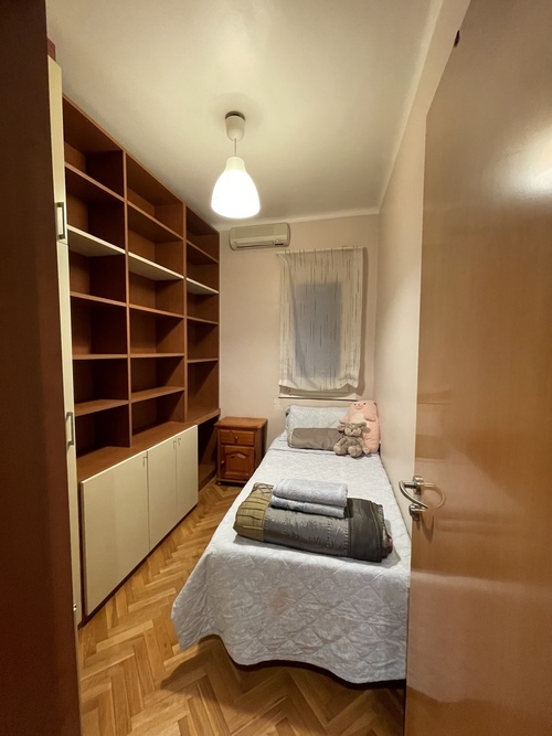 Habitación en piso compartido de 3 personas en Eixample · 4