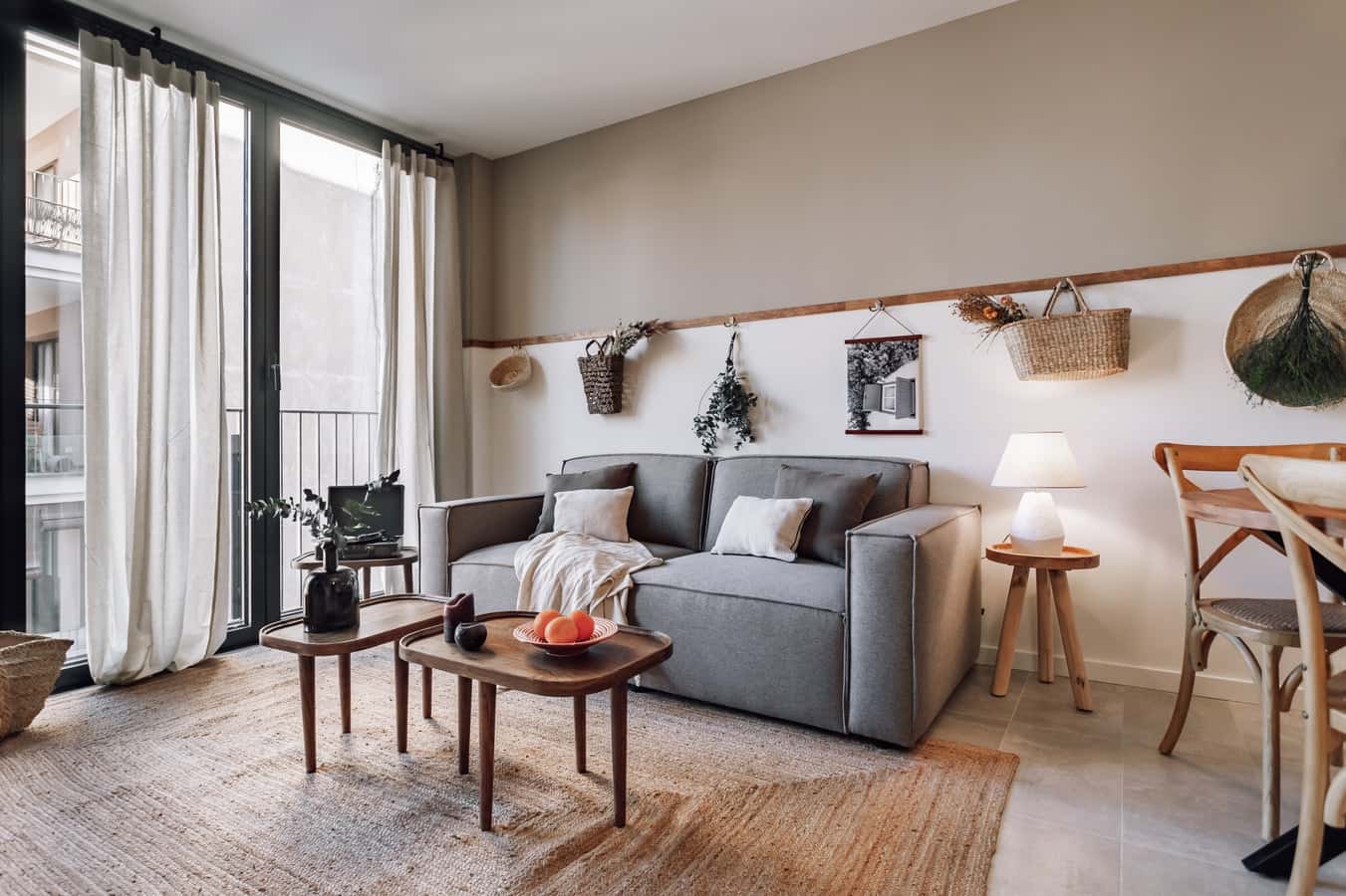 Furnished 2-bedroom flat in Eixample, 58 m² · 2