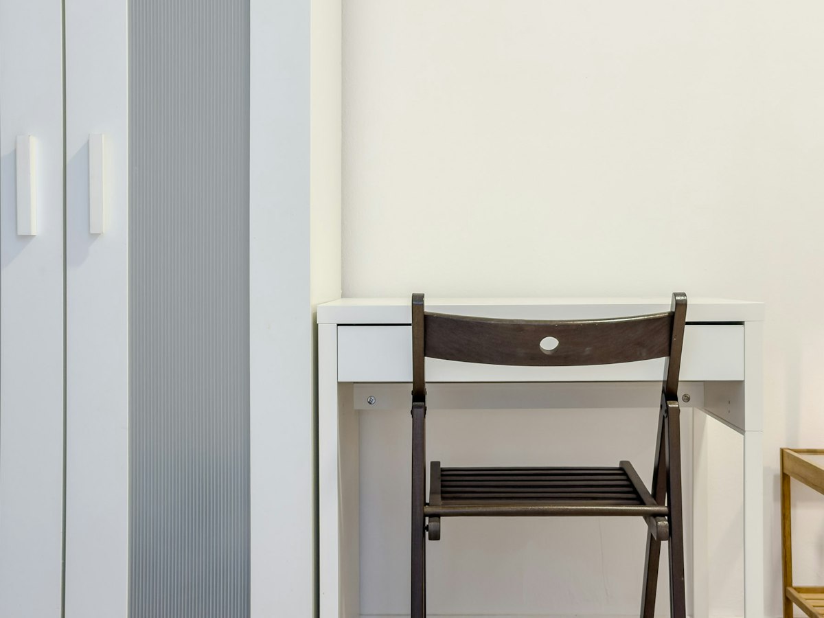 Habitación amueblada en piso compartido de 5 personas en Ciutat Vella · 3