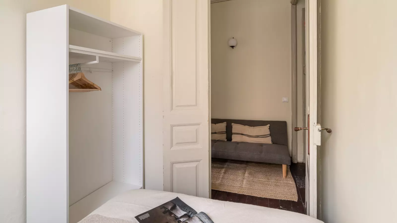 Habitación amueblada en piso compartido en Gràcia · 3