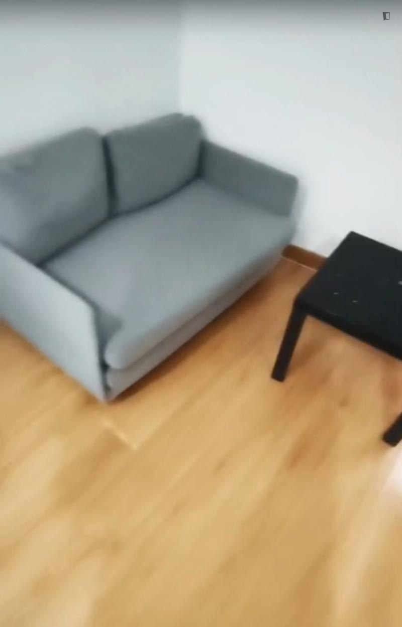 Furnished 1-bedroom flat in Nou Barris · 4