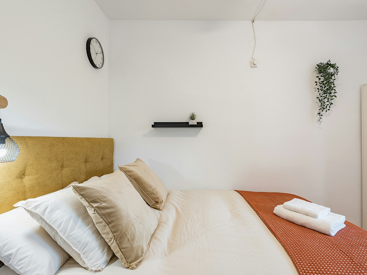 Furnished room in a 4-person shared flat in Sant Cugat · 3