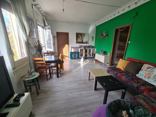 Room in a 5-person shared flat in Eixample · 4