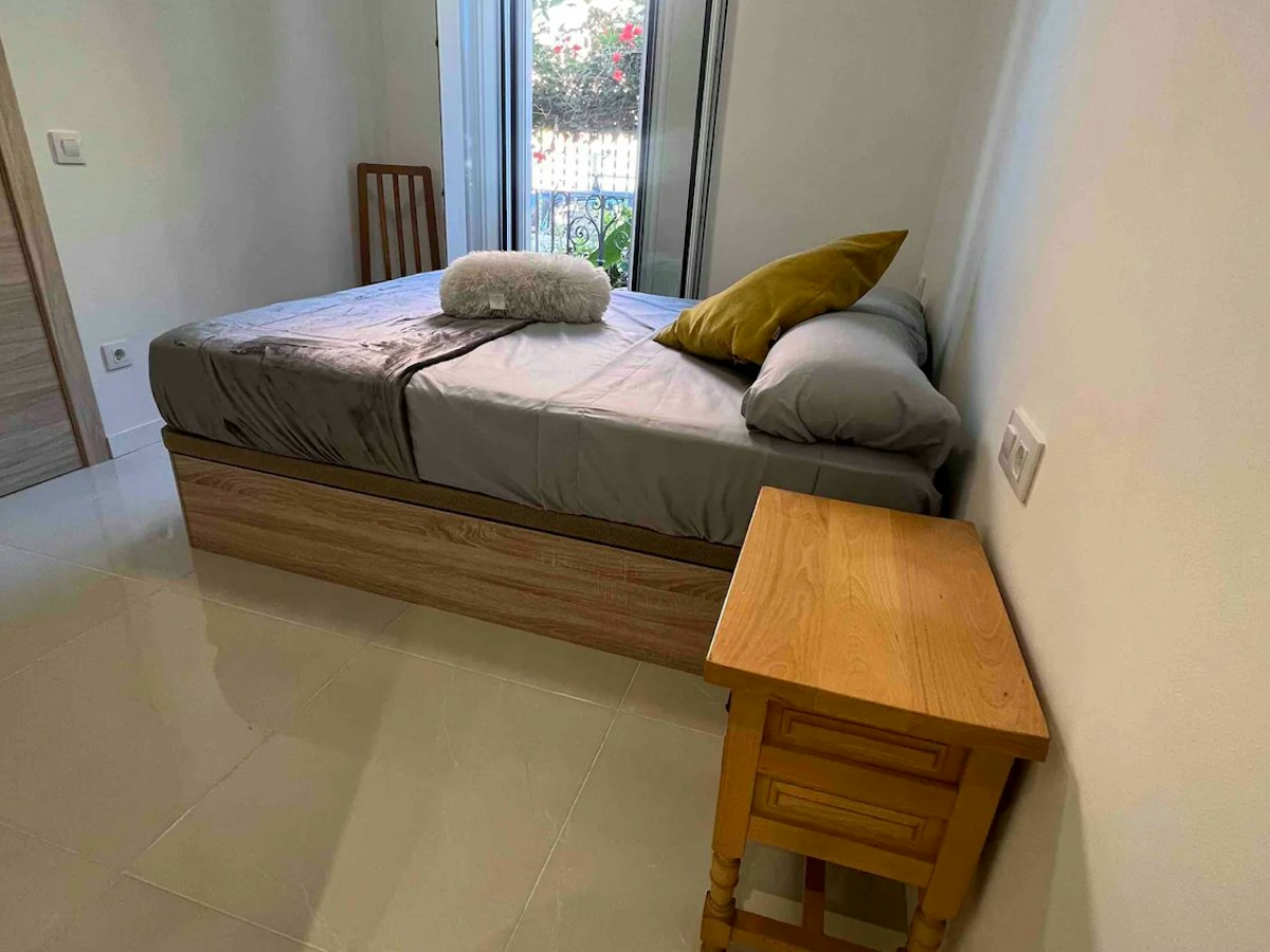 Habitación amueblada en piso compartido de 8 personas en Horta-Guinardó · 2