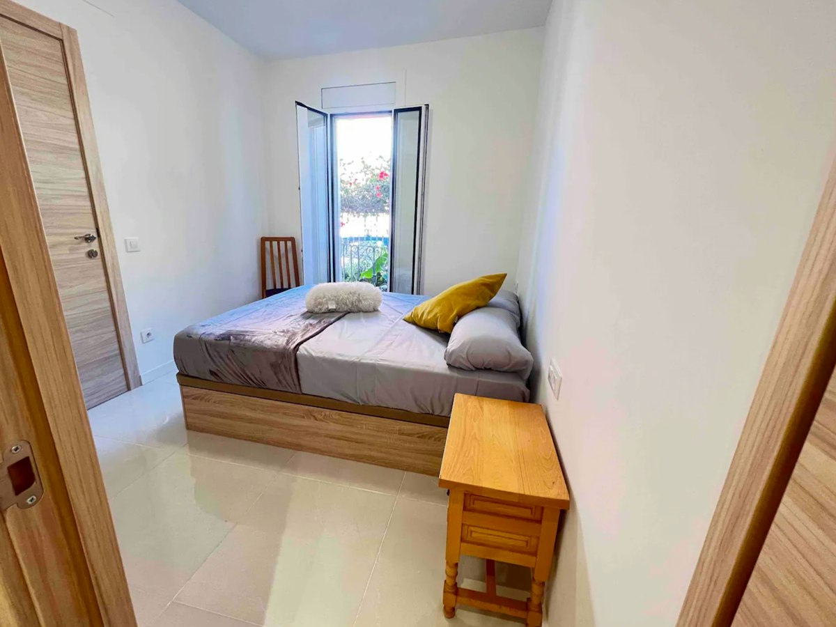 Habitación amueblada en piso compartido de 8 personas en Horta-Guinardó · 3