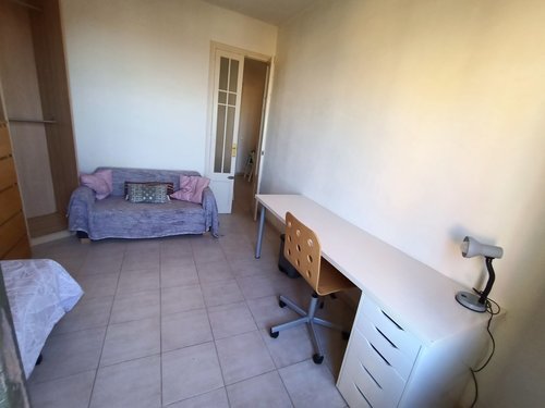 Room in a 3-person shared flat in Sants-Montjuïc · 2