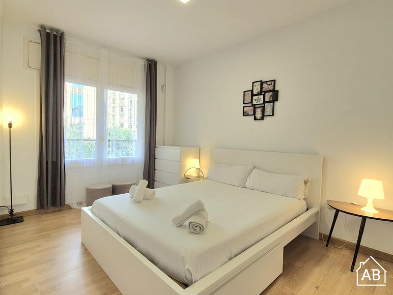 Piso de 2 dormitorios amueblado en Eixample, 42 m² · 2