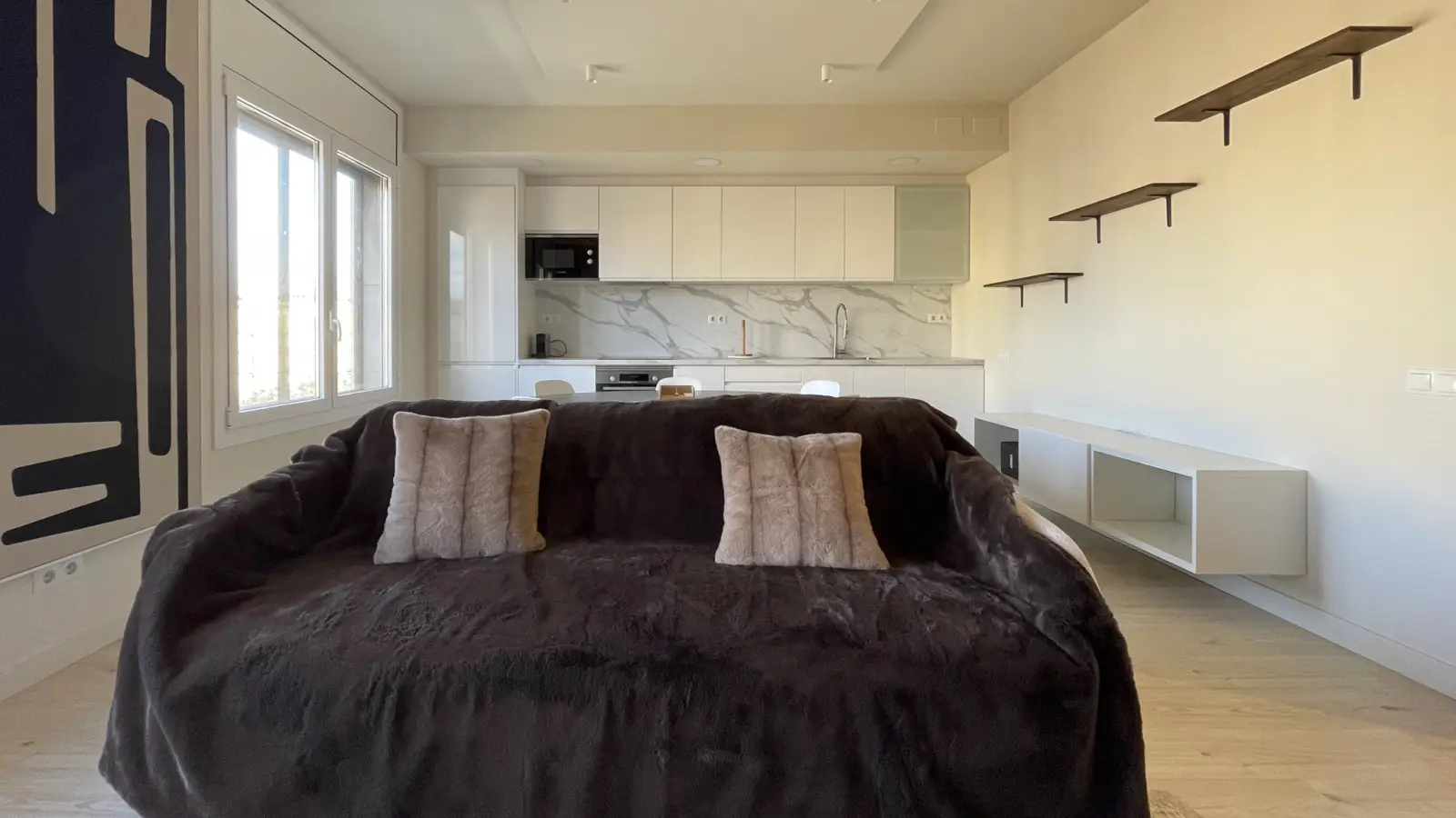 Furnished 2-bedroom flat in Eixample, 60 m² · 3