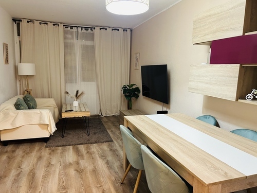 Room in a 4-person shared flat in Nou Barris · 4