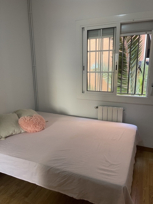 Room in a 4-person shared flat in Horta-Guinardó · 2