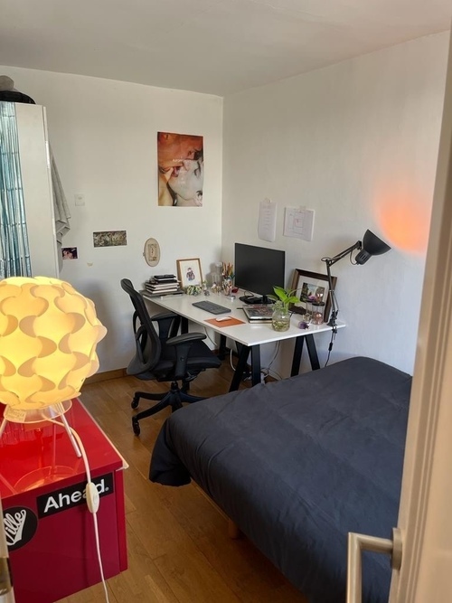 Room in a 2-person shared flat in Ciutat Vella · 3