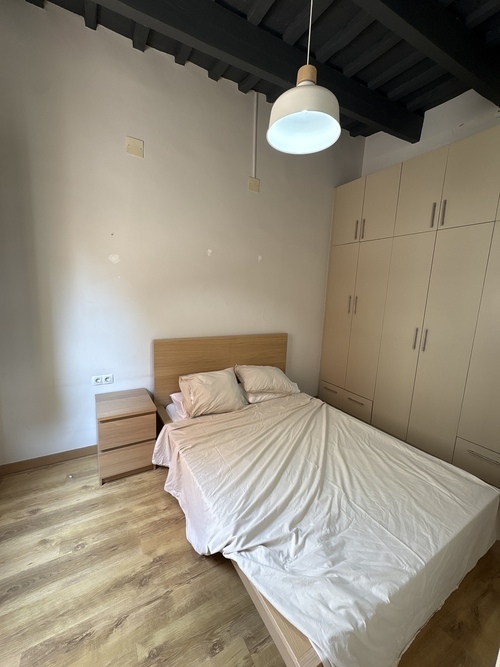 Room in a 2-person shared flat in Gràcia · 4