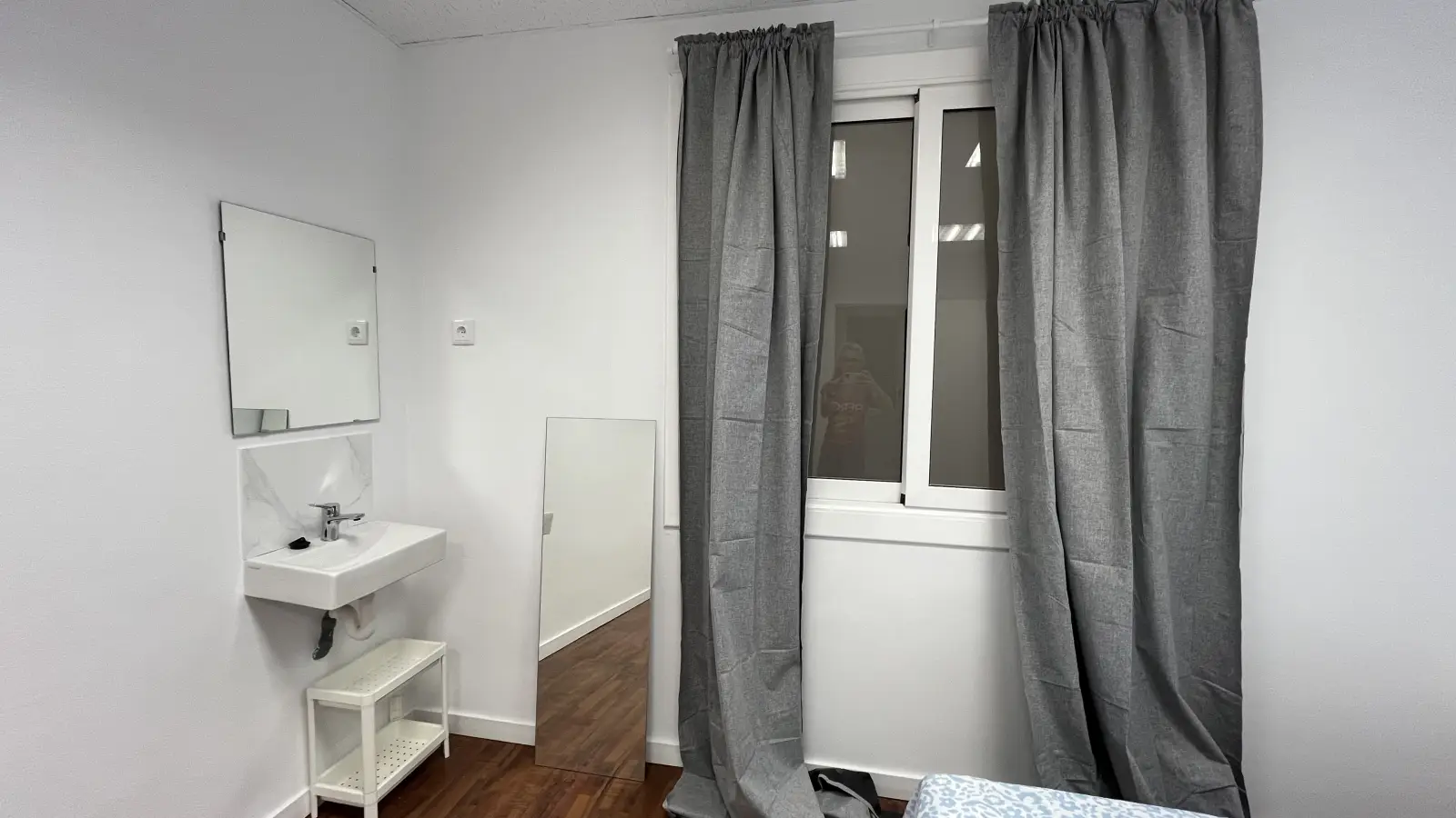 Habitación amueblada en piso compartido en Gràcia · 4
