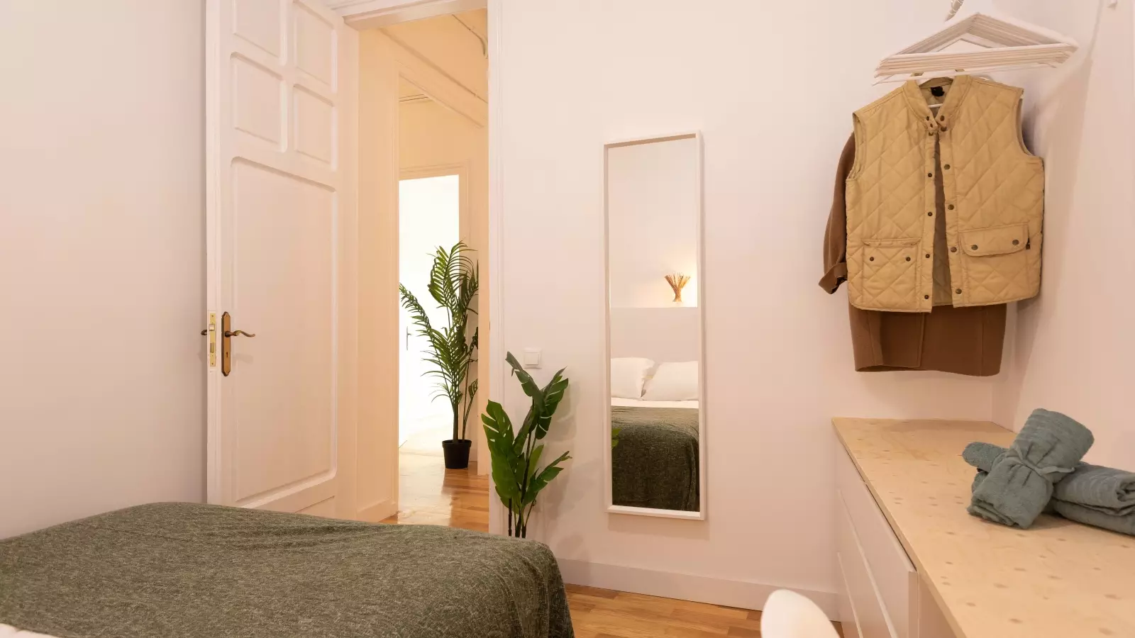 Habitación amueblada en piso compartido en Gràcia · 3