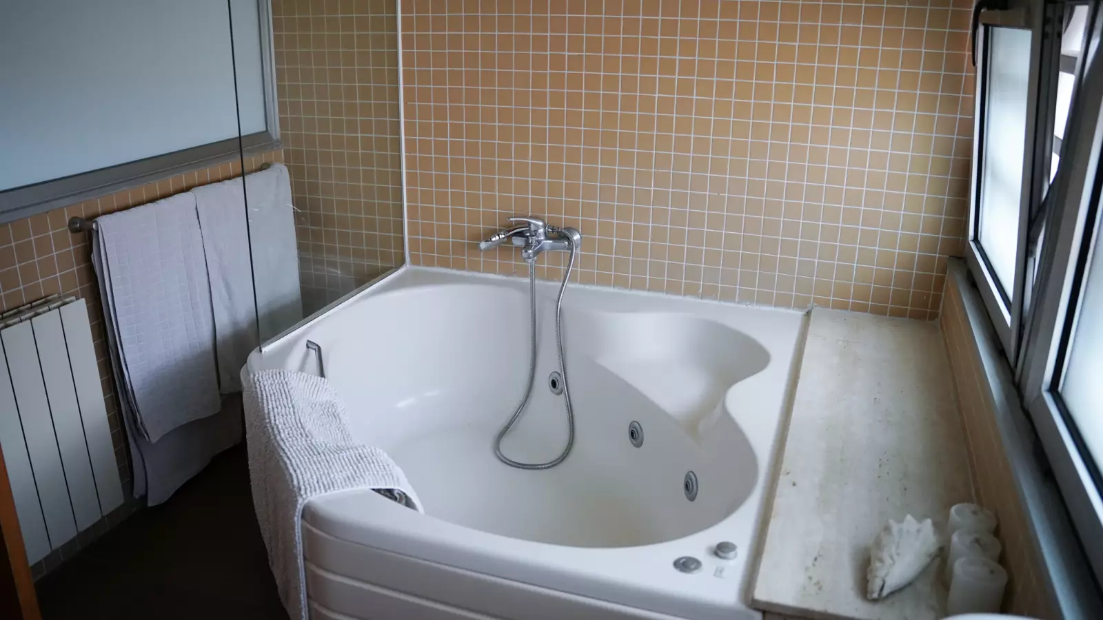 Furnished room in a 4-person shared flat in Sant Cugat · 4