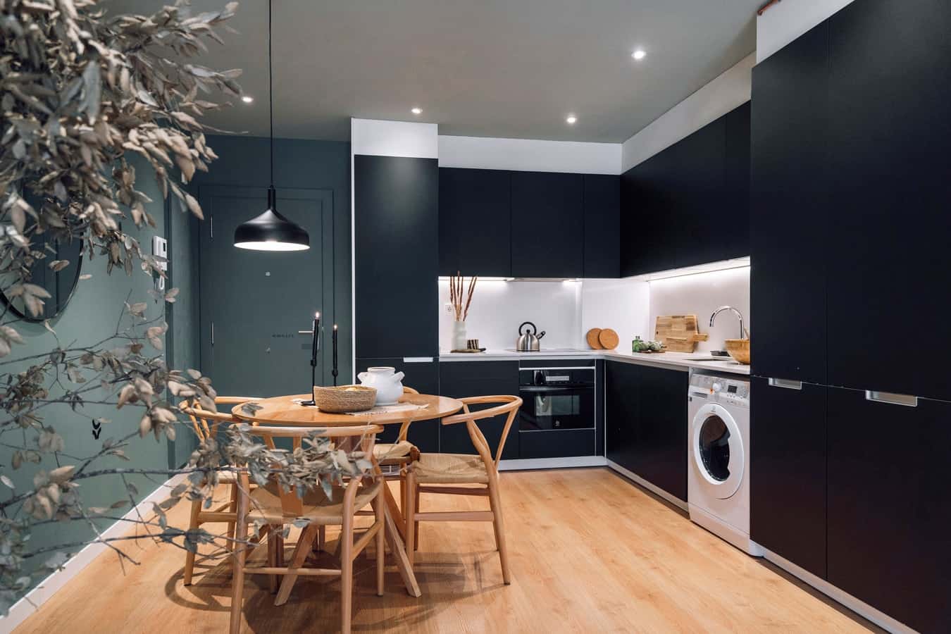 Furnished 2-bedroom flat in Eixample, 70 m² · 2