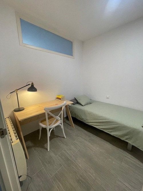 Room in a 2-person shared flat in Sants-Montjuïc · 3
