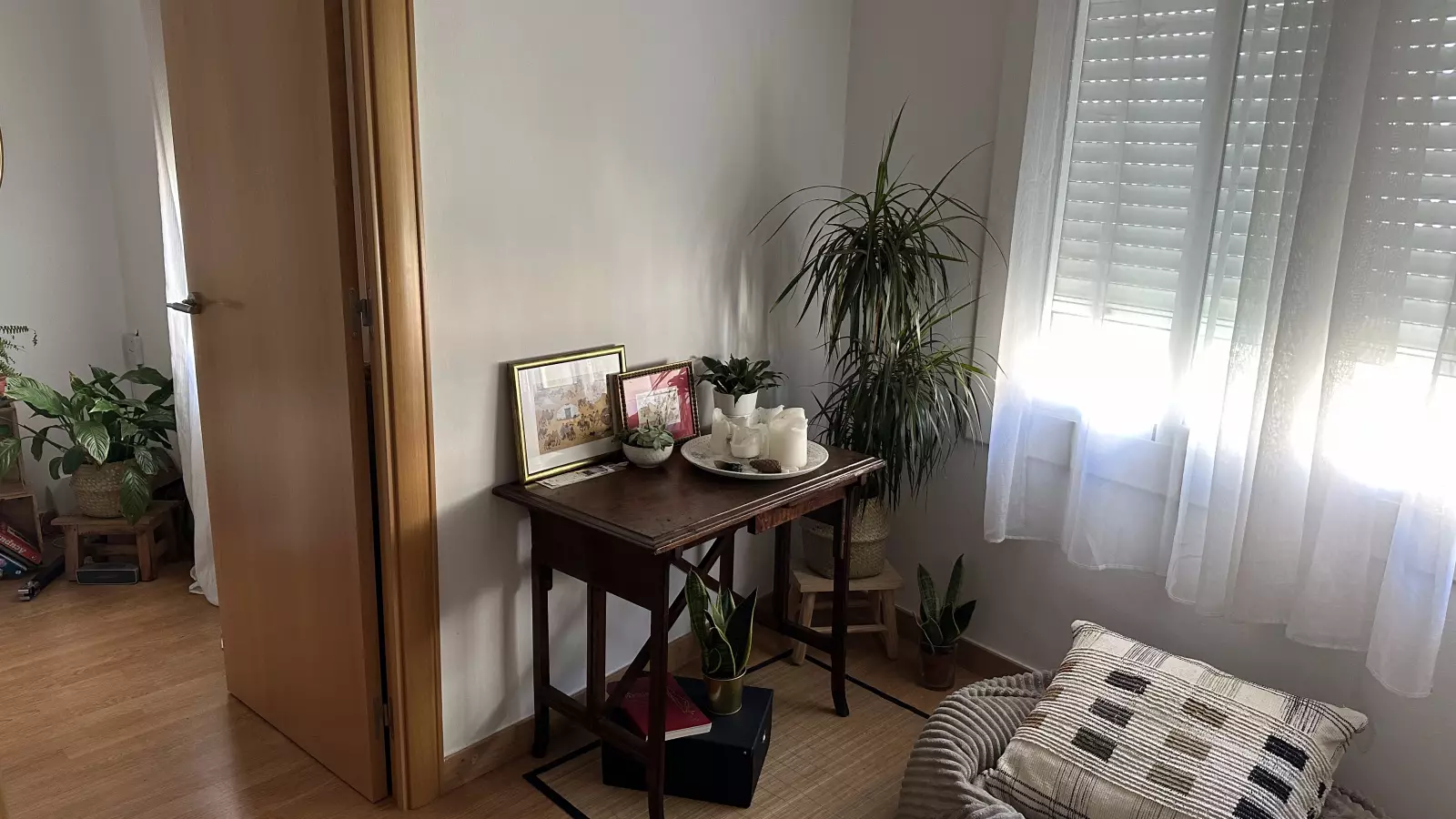 Furnished room in a shared flat in L'Hospitalet · 4