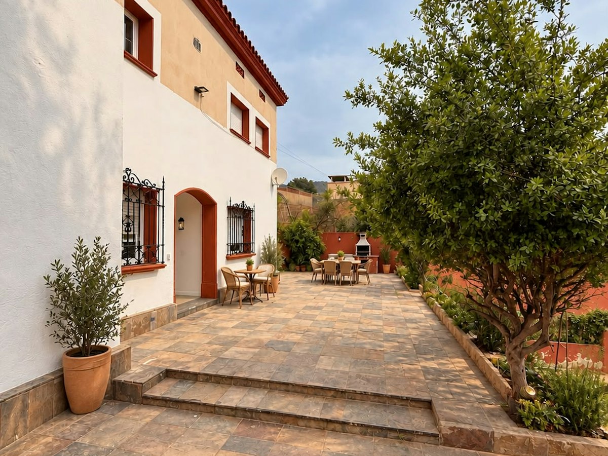 Habitación amueblada en piso compartido de 11 personas en Horta-Guinardó · 2