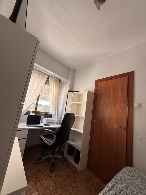 Habitación en piso compartido de 3 personas en Gràcia · 2