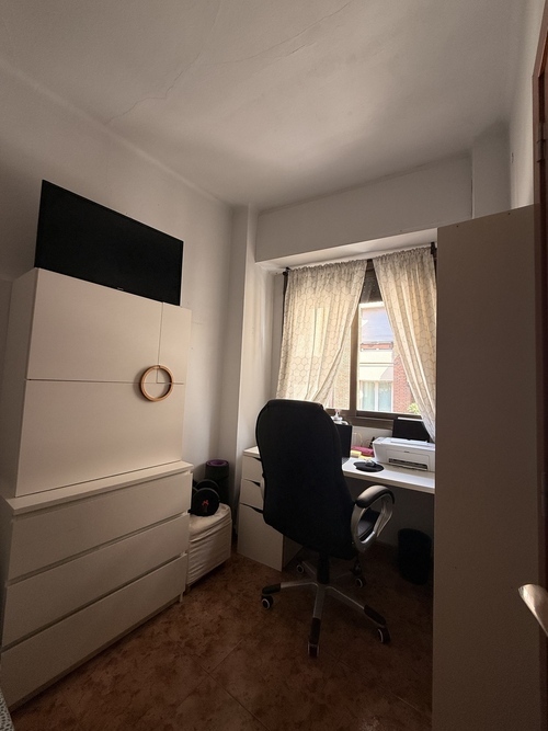 Habitación en piso compartido de 3 personas en Gràcia · 3