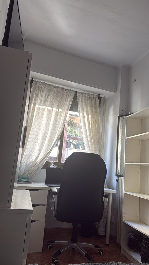 Habitación en piso compartido de 3 personas en Gràcia · 4