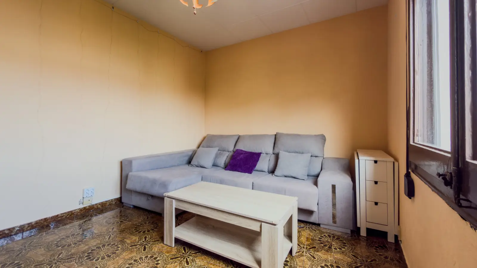 Furnished 3-bedroom flat in Sants-Montjuïc, 74 m² · 4