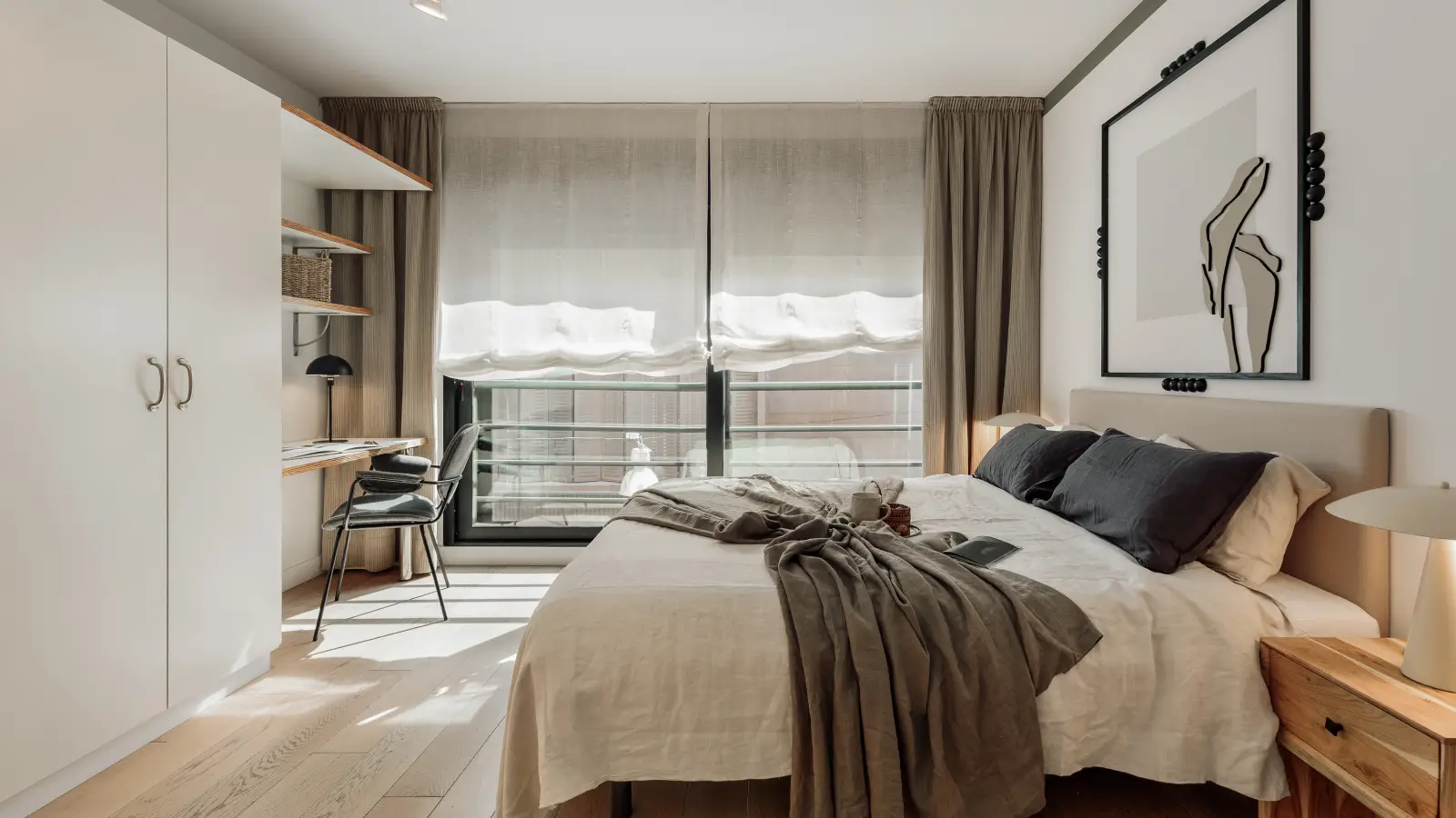 Furnished 3-bedroom flat in Eixample · 2