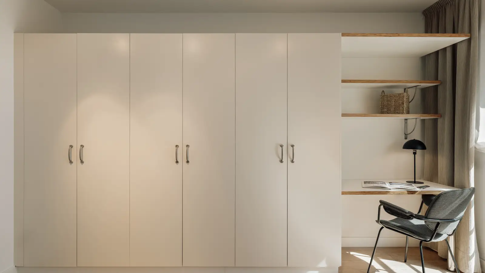 Furnished 3-bedroom flat in Eixample · 3