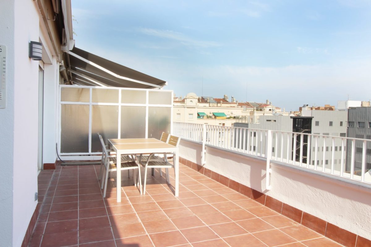 2-bedroom flat in Eixample, 90 m² · 3