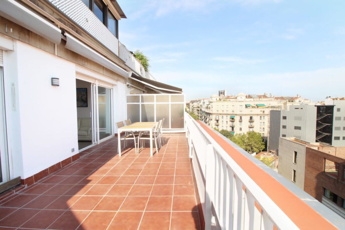2-bedroom flat in Eixample, 90 m² · 4
