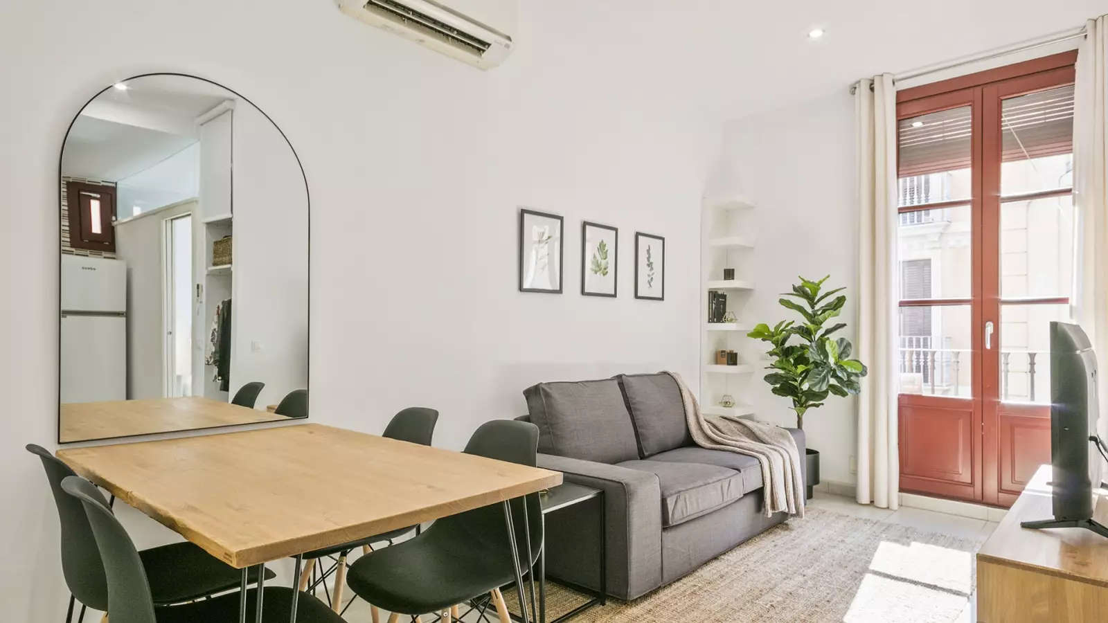 Piso de 1 dormitorio amueblado en Gràcia, 29 m² · 2