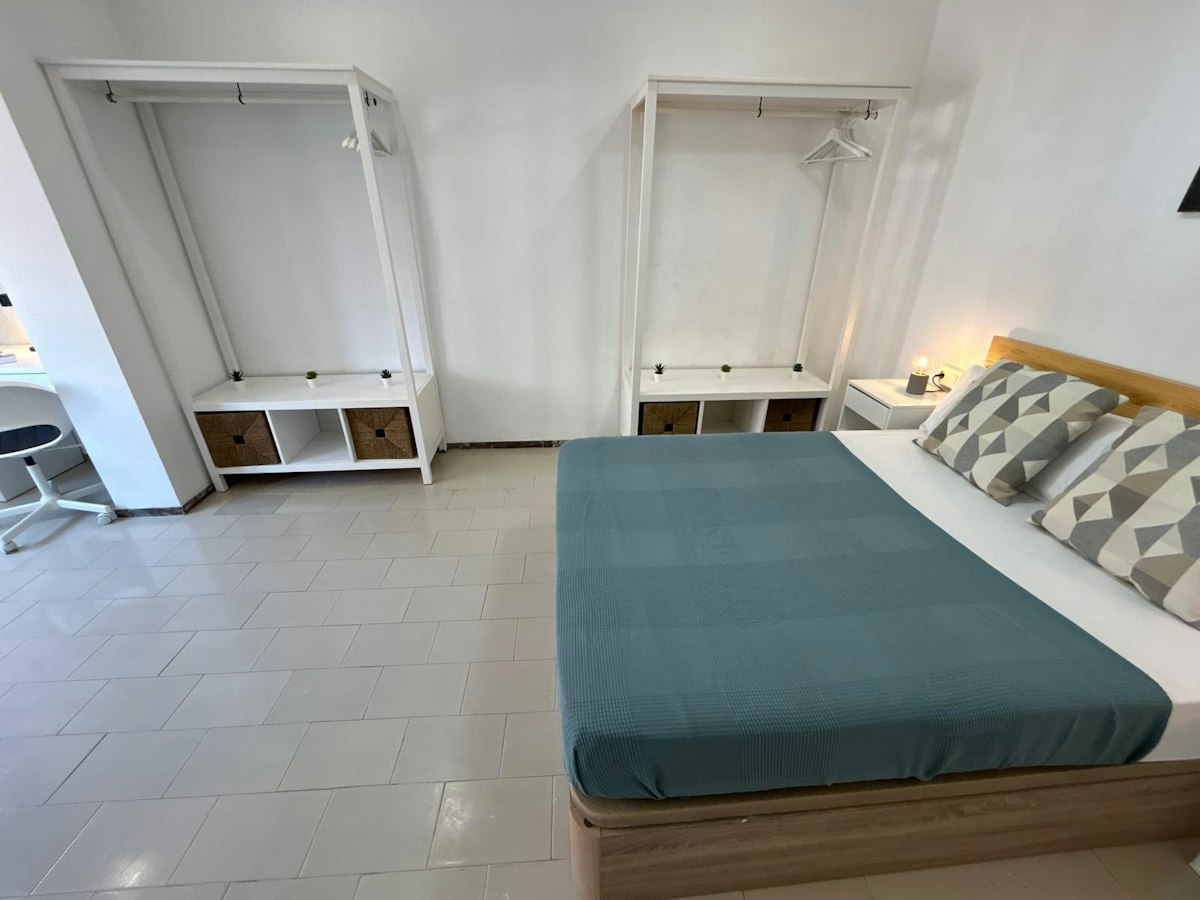 Furnished room in a 4-person shared flat in L'Hospitalet · 2
