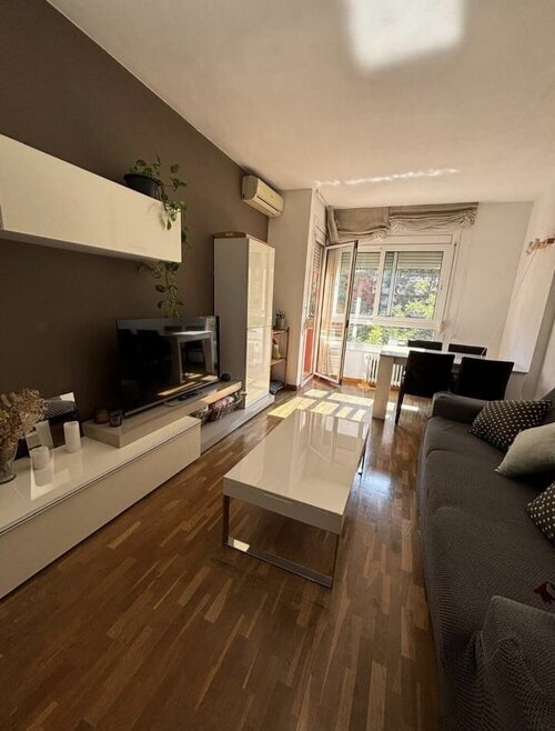 Habitación en piso compartido de 3 personas en Sants-Montjuïc · 3