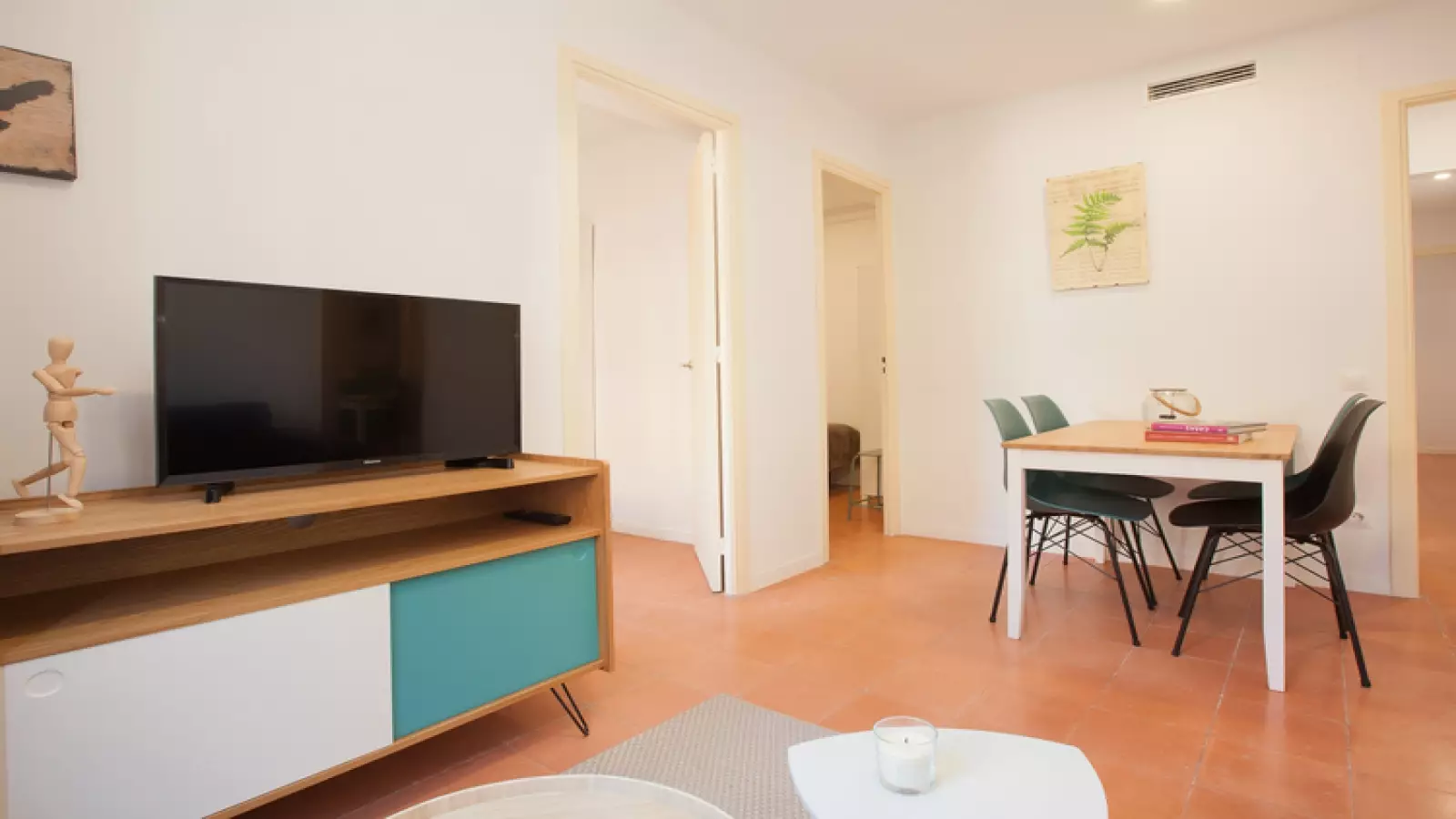 Furnished 3-bedroom flat in L'Hospitalet, 55 m² · 4