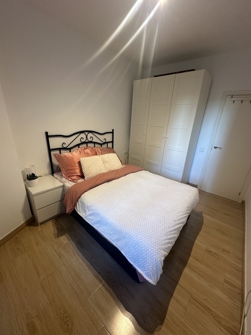 Room in a 2-person shared flat in Gràcia · 2