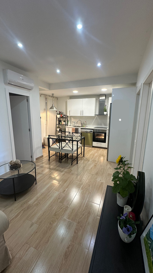 Room in a 2-person shared flat in Gràcia · 4
