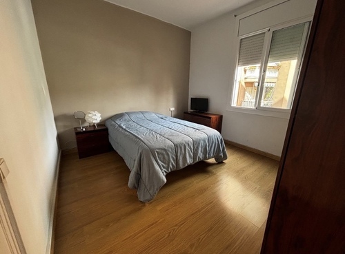 Room in a 3-person shared flat in Barcelona · 3