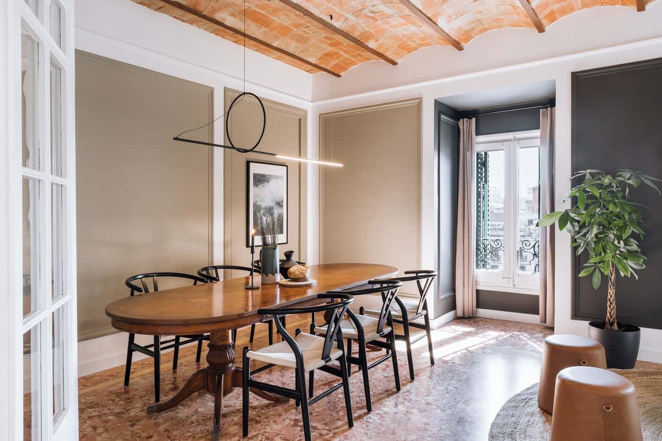 Furnished 2-bedroom flat in Eixample, 95 m² · 3