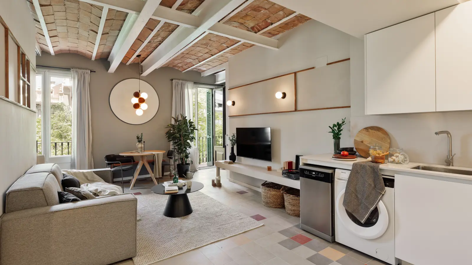 Furnished 2-bedroom flat in Eixample, 69 m² · 2