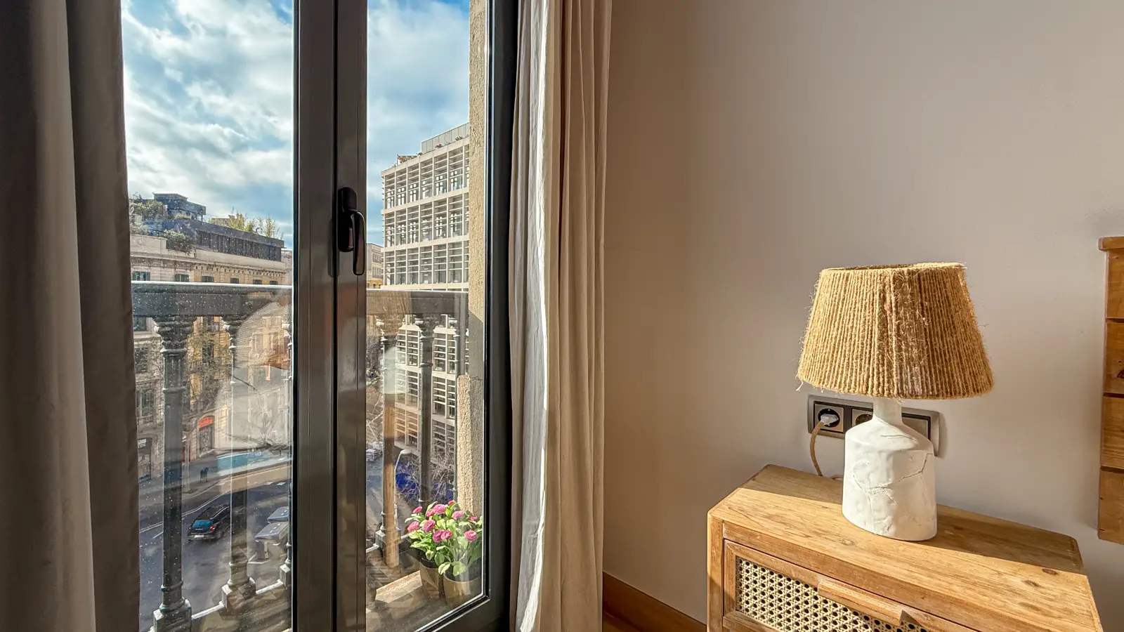 Habitación amueblada en piso compartido en Eixample · 4