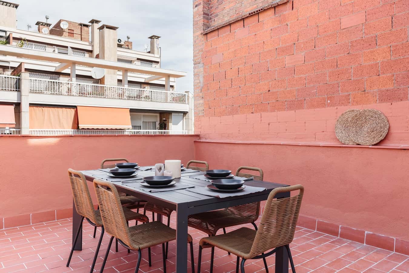 Furnished 2-bedroom flat in Eixample, 65 m² · 3